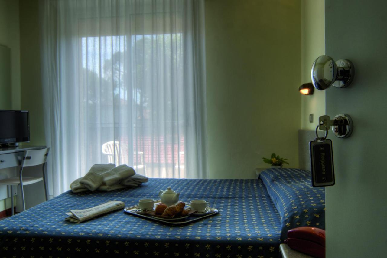 Hotel Reggiana Riccione Eksteriør billede