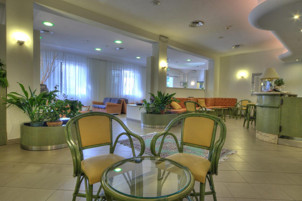 Hotel Reggiana Riccione Eksteriør billede
